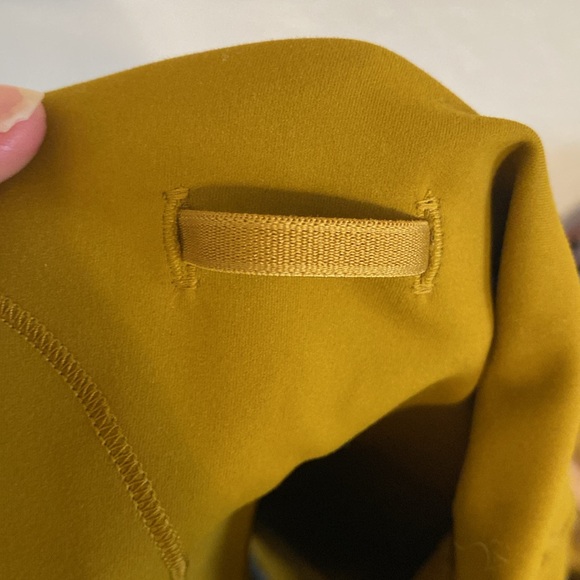 lululemon shorts - Picture 3 of 4